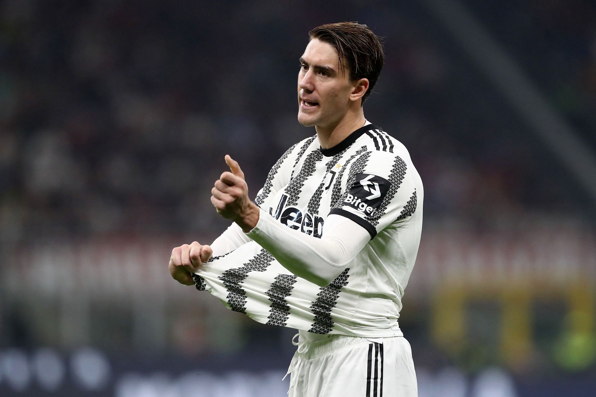 Dusan Vlahovic won't be joining Manchester United this month.